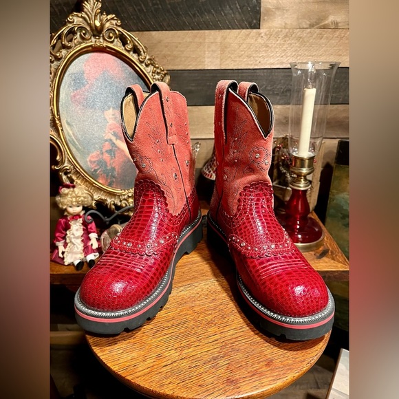 Ariat Shoes - ARIAT Fatbaby Boots Women 6.5 B Red Leather Crocodile Rhinestone Western 16460